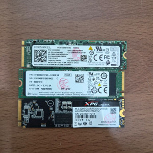 외산 m.2 NVMe 256gb 팝니다 이미지