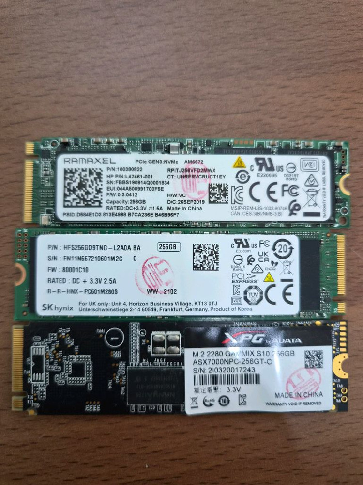 외산 m.2 NVMe 256gb 팝니다 이미지