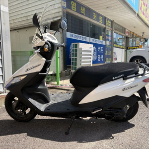 125cc 스쿠터 이미지
