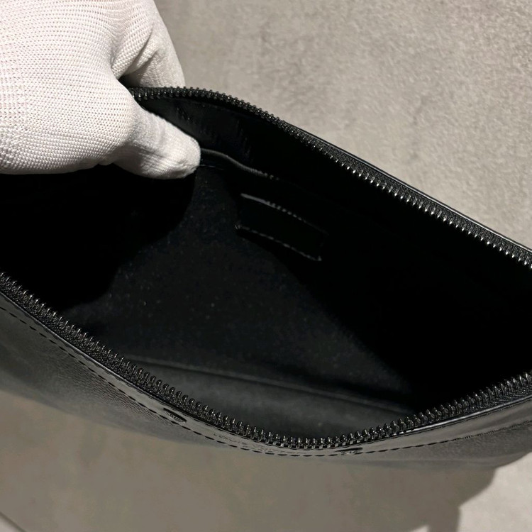 루이비통 이클립스 투고 클러치백 이미지