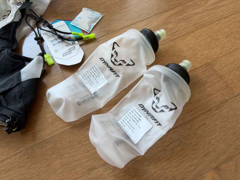 다이나핏 DNA 8 VEST M사이즈 러닝 트레일러닝 베스트 (500ml 플라스크 2개, 스틱 쿼버 포함) 이미지
