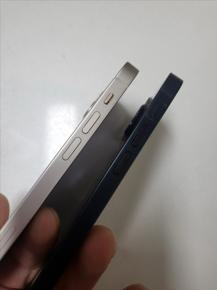 아이폰 13미니 128GB 블랙,화이트 이미지