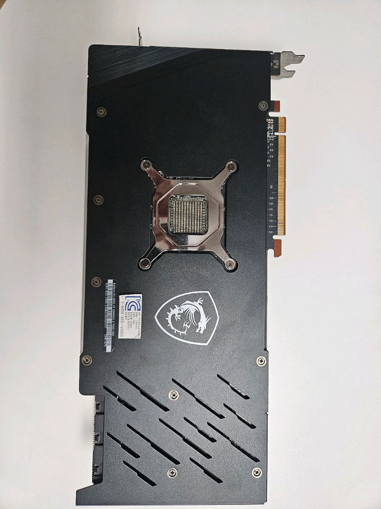 라데온 RX 6800 XT 그래픽카드 이미지