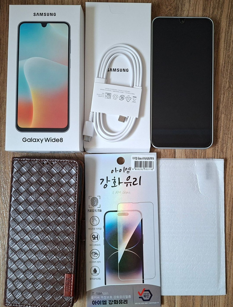 삼성 갤럭시 와이드8 박스풀 S급 이미지