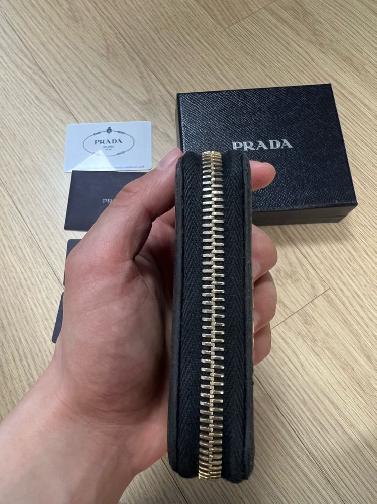 프라다 사피아노 동전지갑 이미지