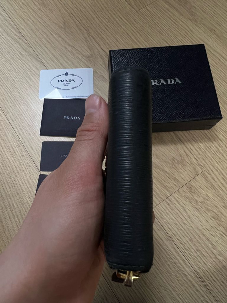 프라다 사피아노 동전지갑 이미지