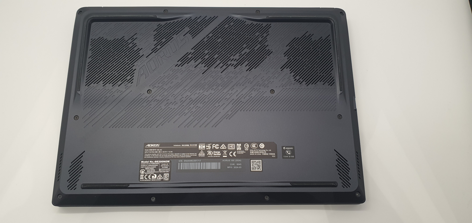 [최저가]GIGABYTE 16인치 게이밍노트북 어로스(i7-14th/4070/1TB/QHD) 이미지