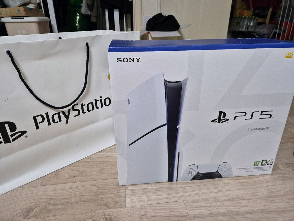 PS5 슬림 디스크에디션 판매합니다. 이미지