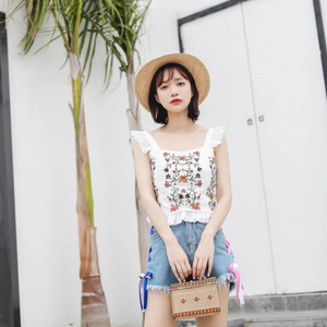 플라워 자수 민소매 블라우스 이미지