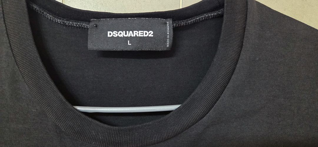 L사이즈 정품 디스퀘어드2(Dsquared2)블랙 테이프 로고 티셔츠 택포 이미지