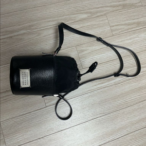 메종 마르지엘라 5AC 버킷백 블랙 이미지