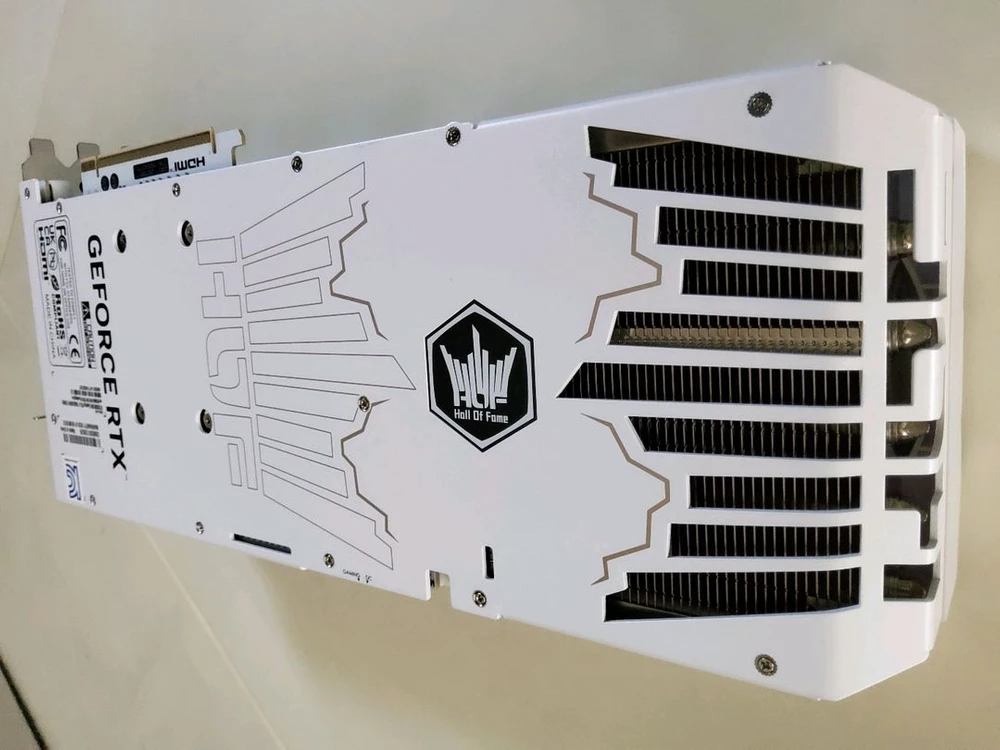 RTX 5080 HOF 화이트 이미지