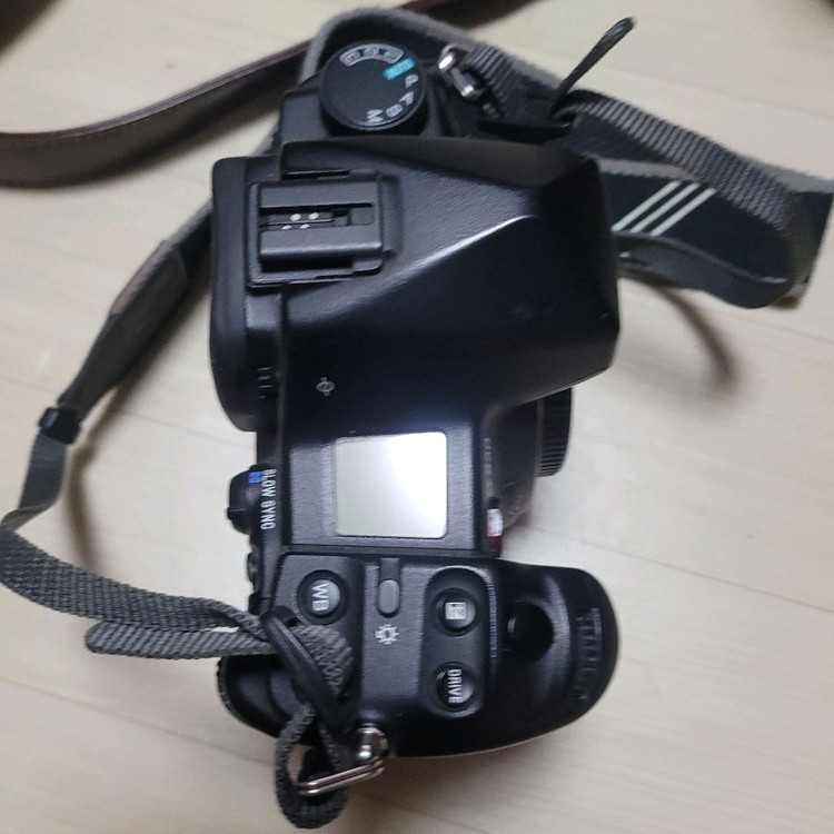 풀프레임 DSLR 카메라 이미지