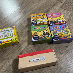 스콜라스틱 팝펜+파닉스리더스 4종+ 사이트워드리더스1권 이미지
