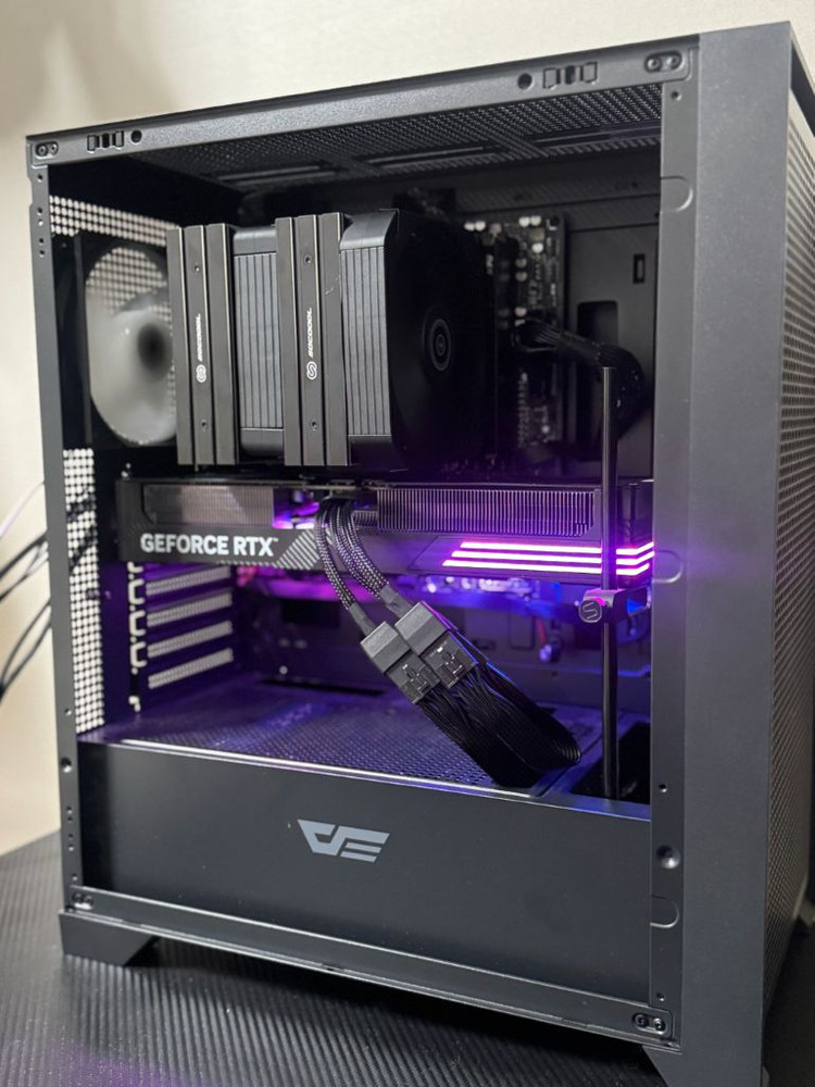 개인)라이젠 7800x3d rtx5070ti 게이밍 본체+기타풀셋 이미지