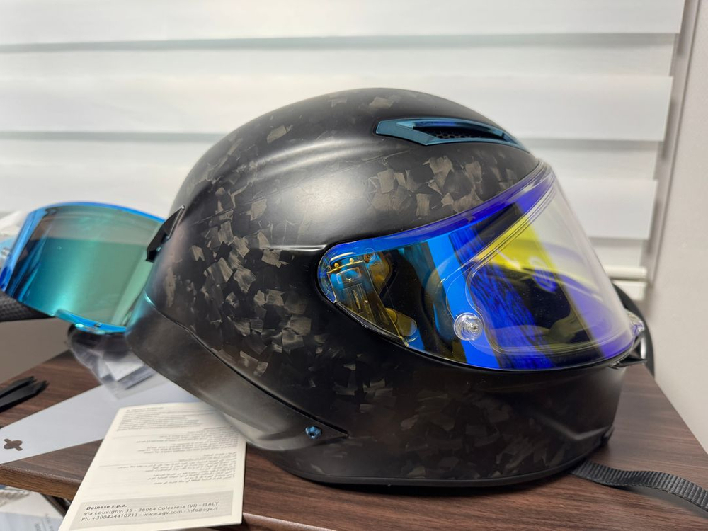 agv 피스타 gprr m사이즈 지피알알 퓨트로 포르지아토 카본 블루 한정판 스페셜에디션 판매합니다. 세나 포함 급 이미지
