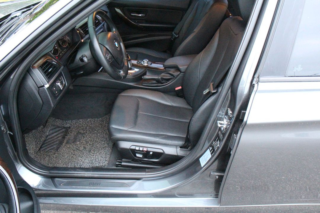 320d 이미지
