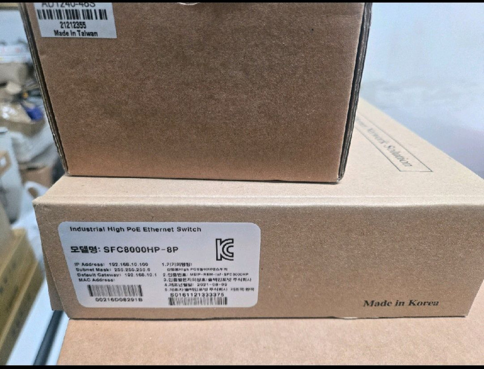 솔텍 8포트 POE 스위치 허브 2SFP SFC8000HP 새상품 이미지