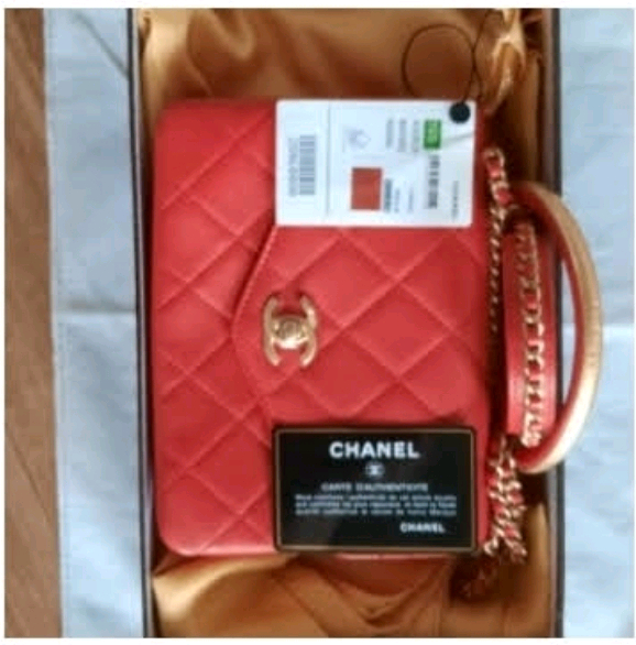 Chanel Red Chain Bag 정품금장 코랄레드 토트 숄더백 MMN - S 급 까짐 스크레지 없음CHANEL 이미지