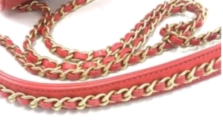 Chanel Red Chain Bag 정품금장 코랄레드 토트 숄더백 MMN - S 급 까짐 스크레지 없음CHANEL 이미지