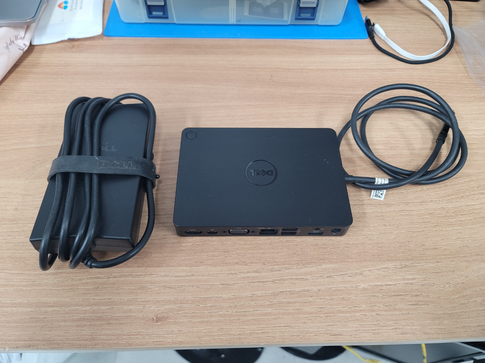 DELL 델 도킹스테이션 K17A WD15 K17A001 19.5v 6.7a 어댑터 포함 이미지