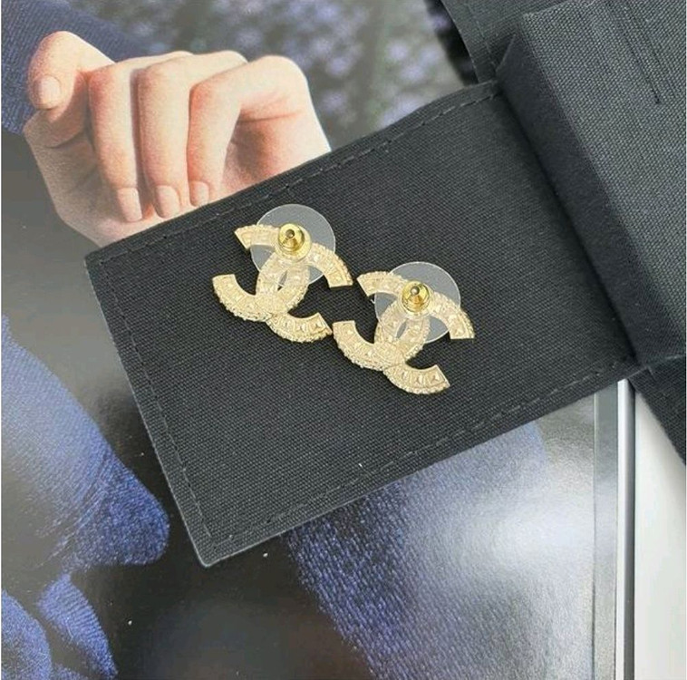샤넬 귀걸이 CC로고 메탈 디아만테 골드 크리스탈 이어링 이미지