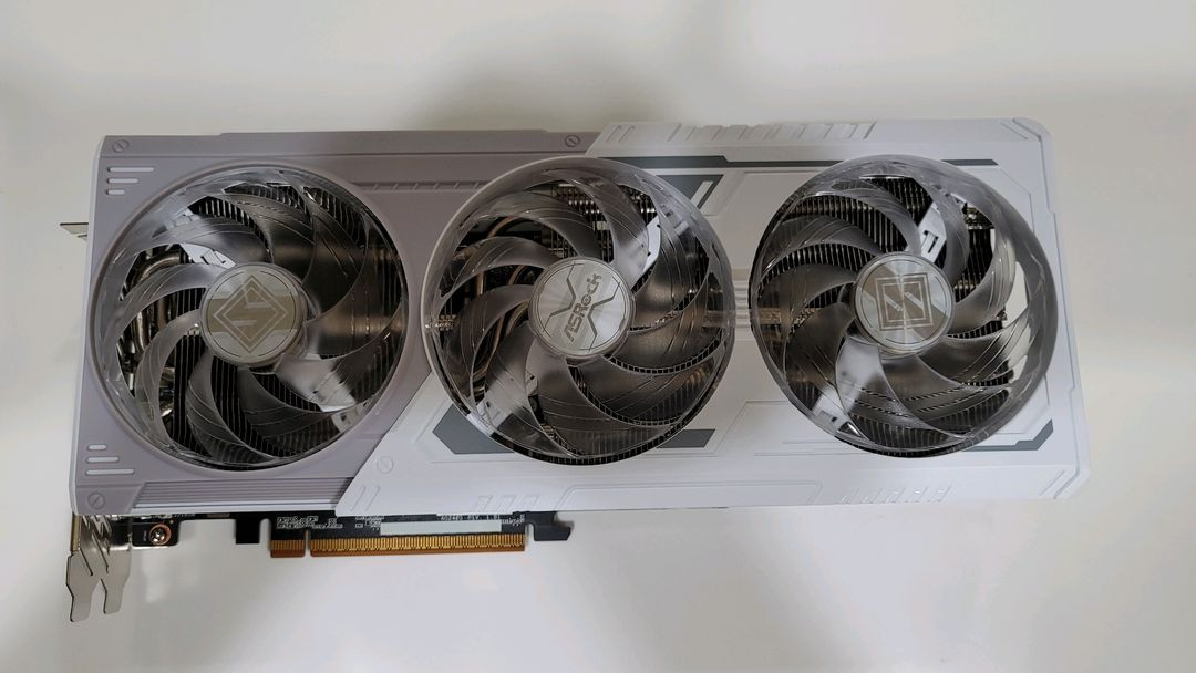 AMD RX 9070XT 스틸레전드 이미지