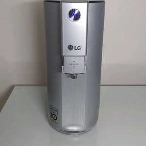 LG 퓨리케어 냉온정수기 이미지
