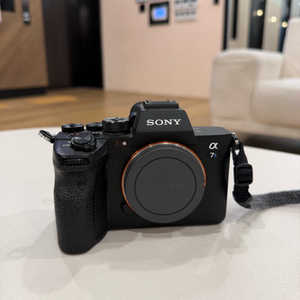 소니 A7S3 미러리스 카메라 바디 + 배터리 2개 + 충전기