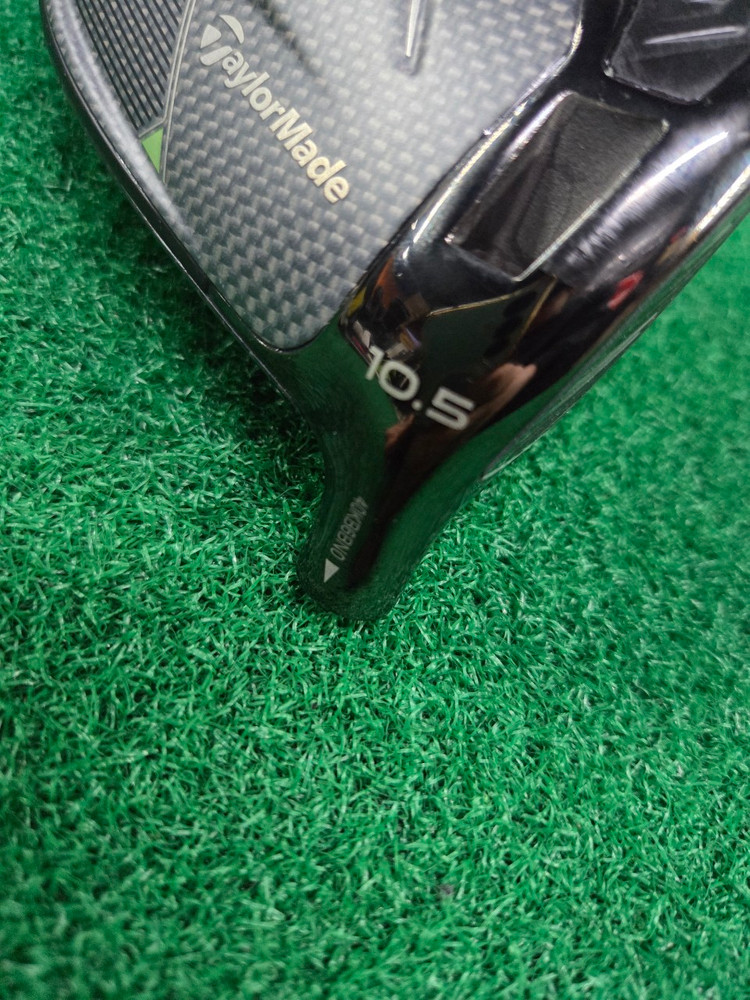 TaylorMade 테일러메이드 Qi35 드라이버 헤드 이미지