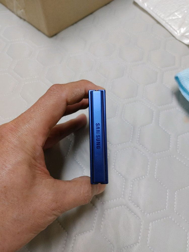 자급제 ㅡ 그냥 새폰 ㅡ 갤럭시 Z플립7 256GB + 새케이스 이미지