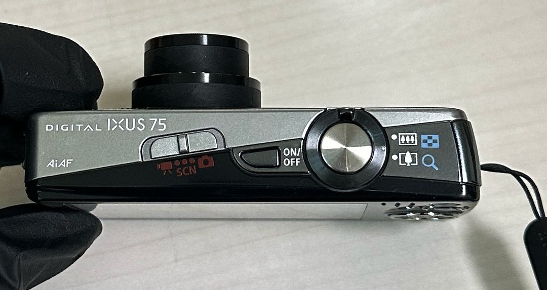 캐논 IXUS 익서스 75 실버 디카(유우시 디카) 이미지