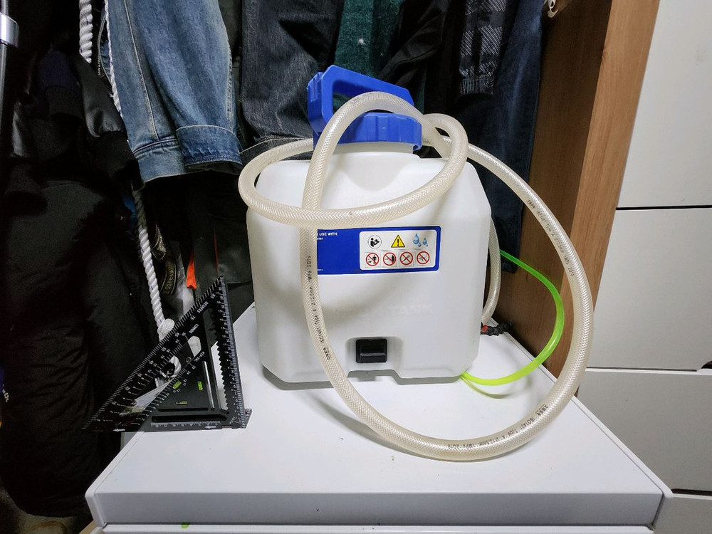밀워키 충전식 물탱크 본체, 물통 판매 이미지