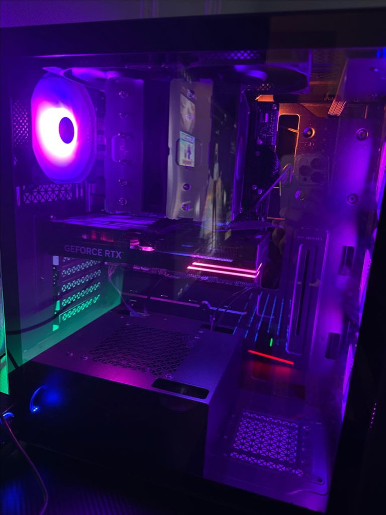 RTX 5060 Ti 게이밍컴퓨터 이미지