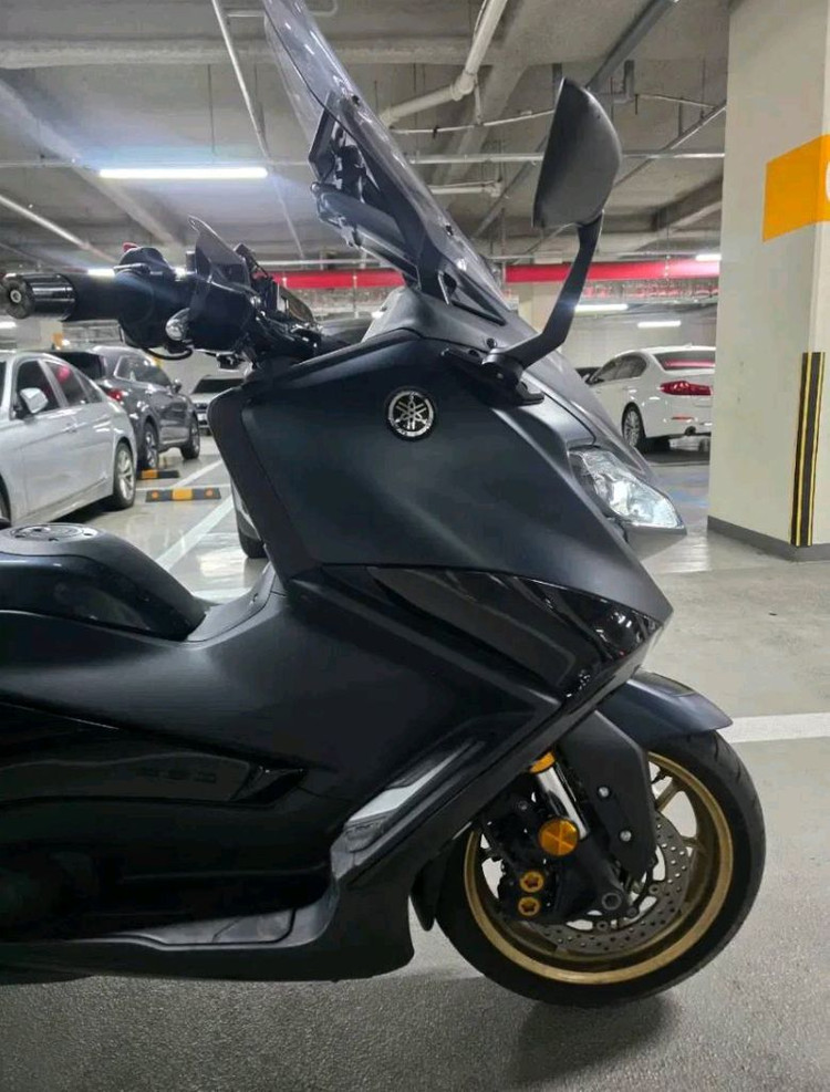Tmax 티맥스560 23년식 신차급 이미지