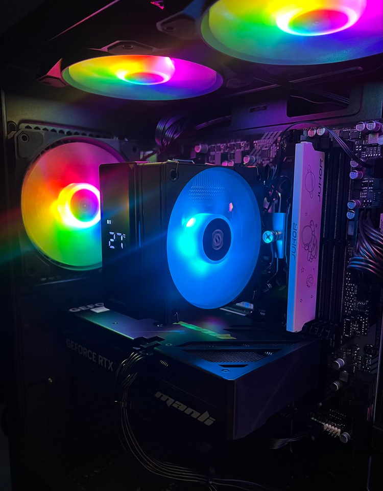 [게이밍 컴퓨터] RTX 5060/9600X/1TB 데스크탑 PC 본체 이미지