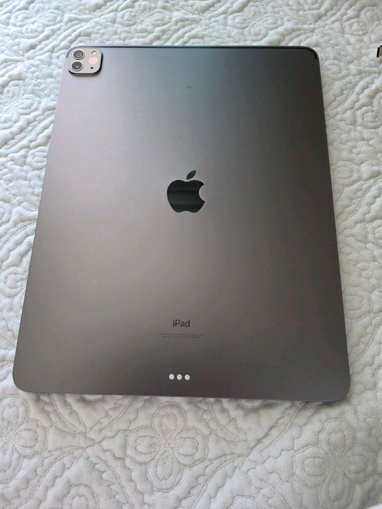 아이패드 프로 12.9인치 5세대 와이파이모델 128기가 외관깨끗 이미지