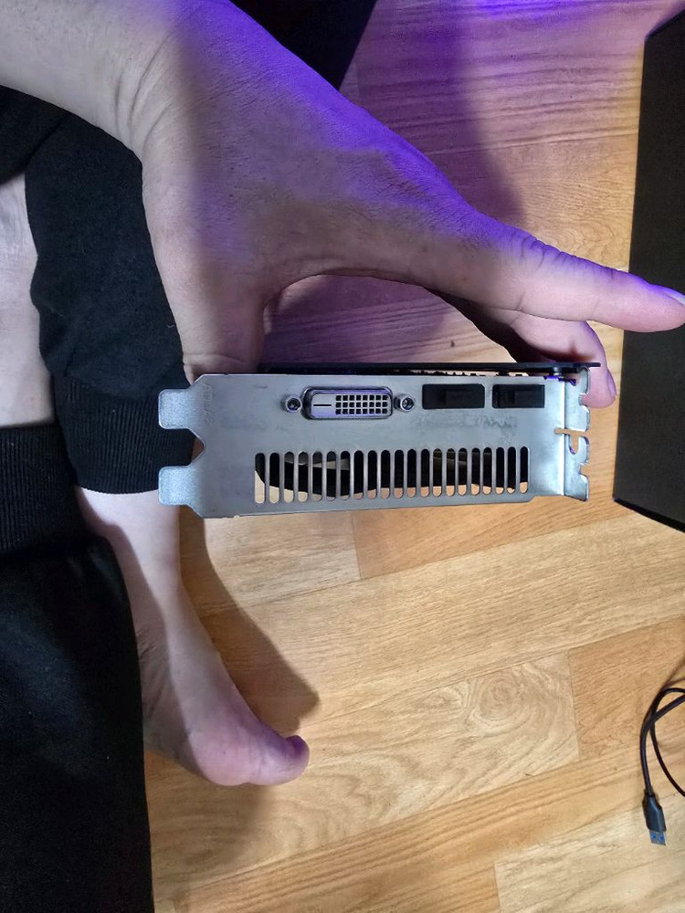 RX 580 8GB 그래픽카드 이미지