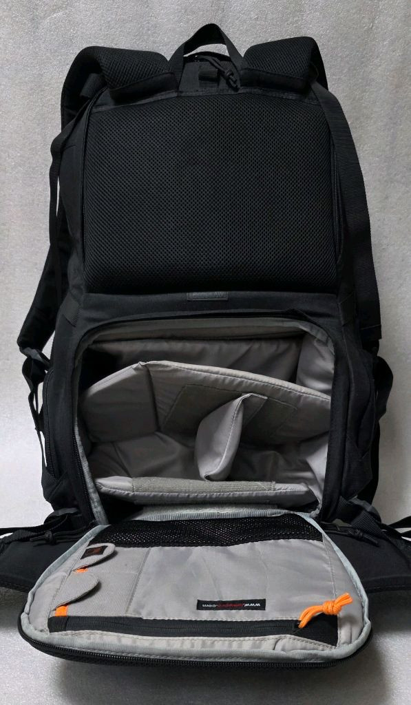 로우프로 Lowepro Primus AW 카메라백팩 40주년 기념가방 이미지