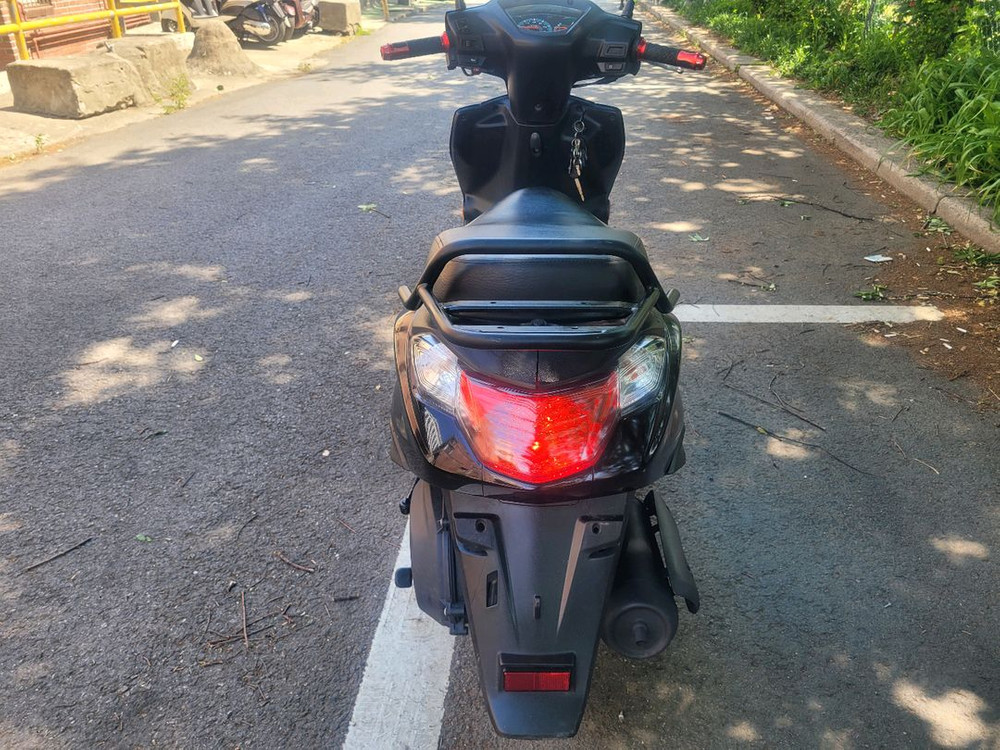 DNA모터스 100cc 스쿠터 이미지