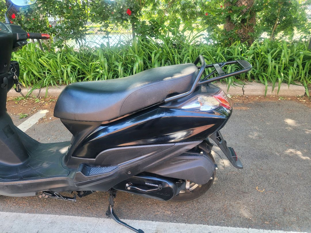 DNA모터스 100cc 스쿠터 이미지