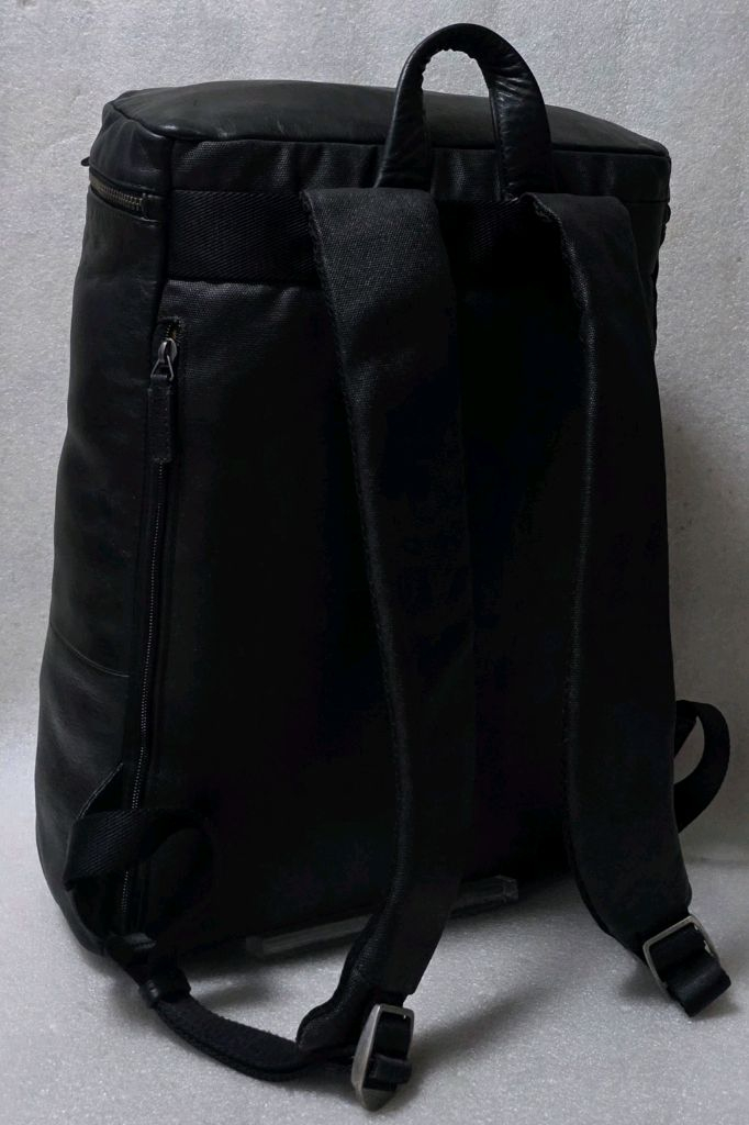 만다리나덕 MANDARINA DUCK 천연가죽 노트북백팩 여행캠핑배낭 이미지