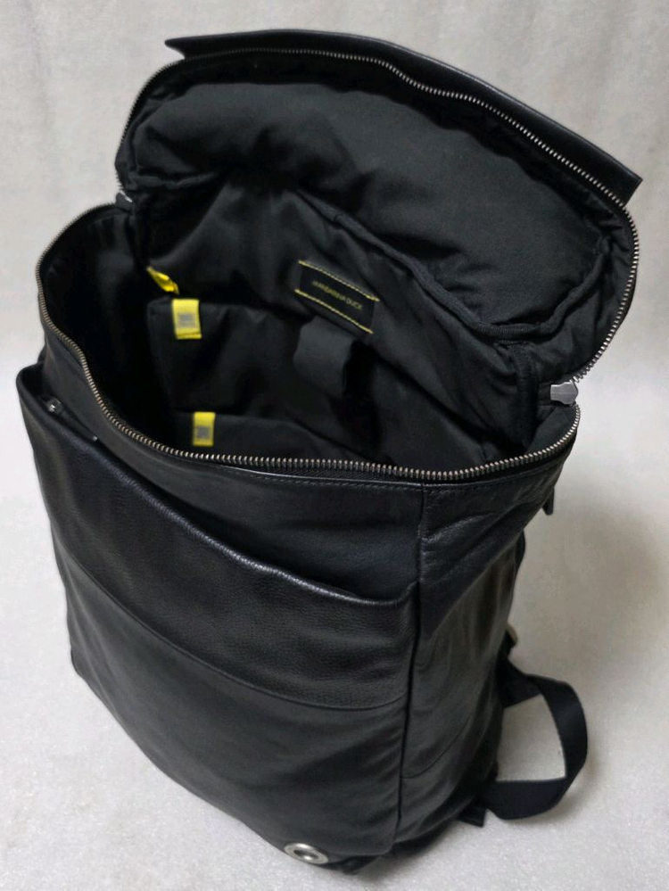 만다리나덕 MANDARINA DUCK 천연가죽 노트북백팩 여행캠핑배낭 이미지