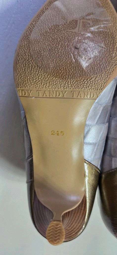 탠디 여성 힐 구두 245사이즈보관 새제품 택포 이미지