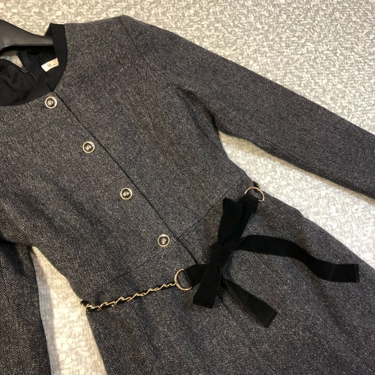 잇미샤 차정원 벨벳 체인 리본 벨트 메탈릭 글리터 펄 원피스 플레어 햅번 이미지