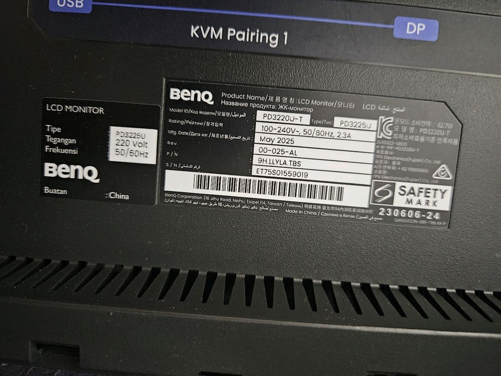 벤큐 모니터 4K UHD 32인치 프로 디자이너 모니터 이미지