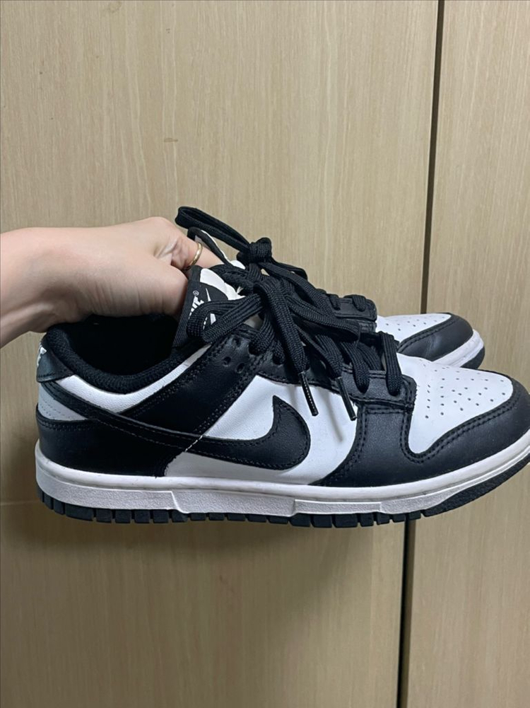 나이키 우먼스 덩크 로우 범고래 230 이미지