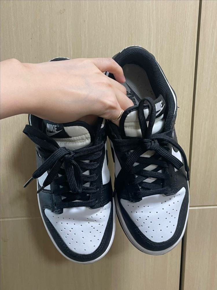 나이키 우먼스 덩크 로우 범고래 230 이미지