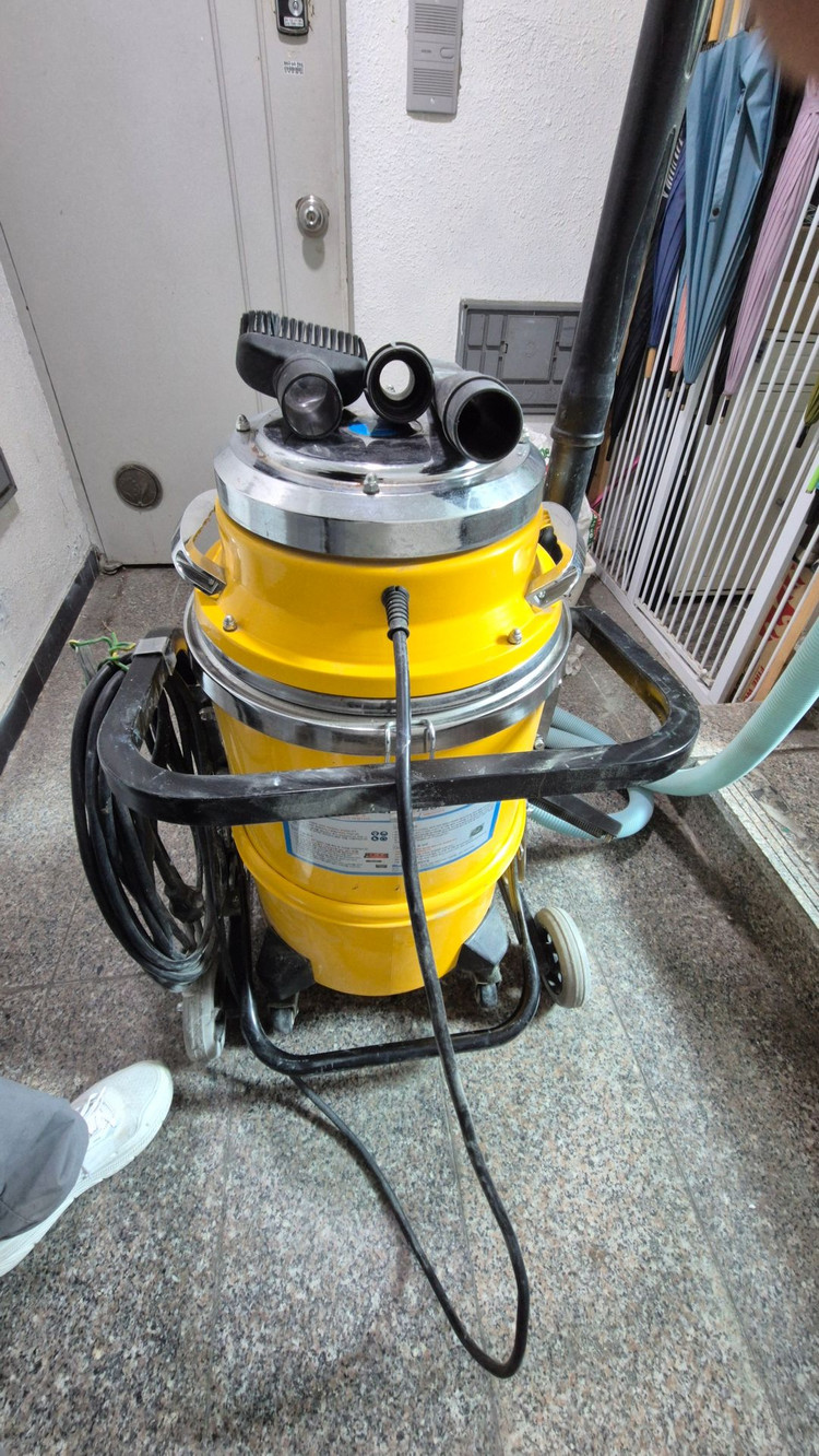 2모터 자동 먼지 터치 산업용 청소기 CH-250 AUTO 이미지