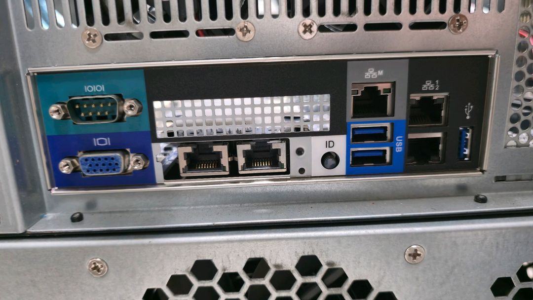 EPYC 7261 CPU 쿨러 MZ32-AR0 CLN0222 1250W 이미지
